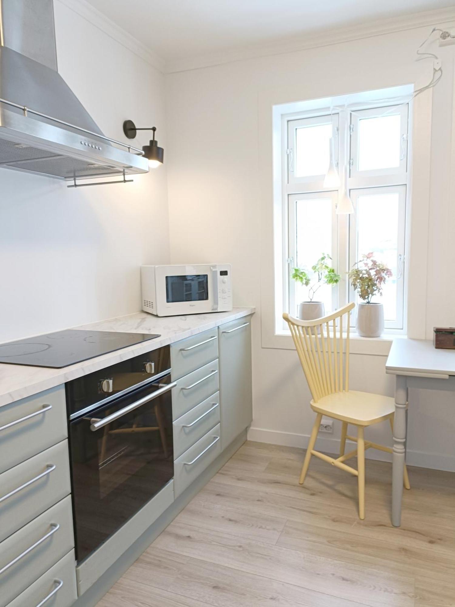Charming House In Ulsteinvik With Free Parking Villa Exterior photo